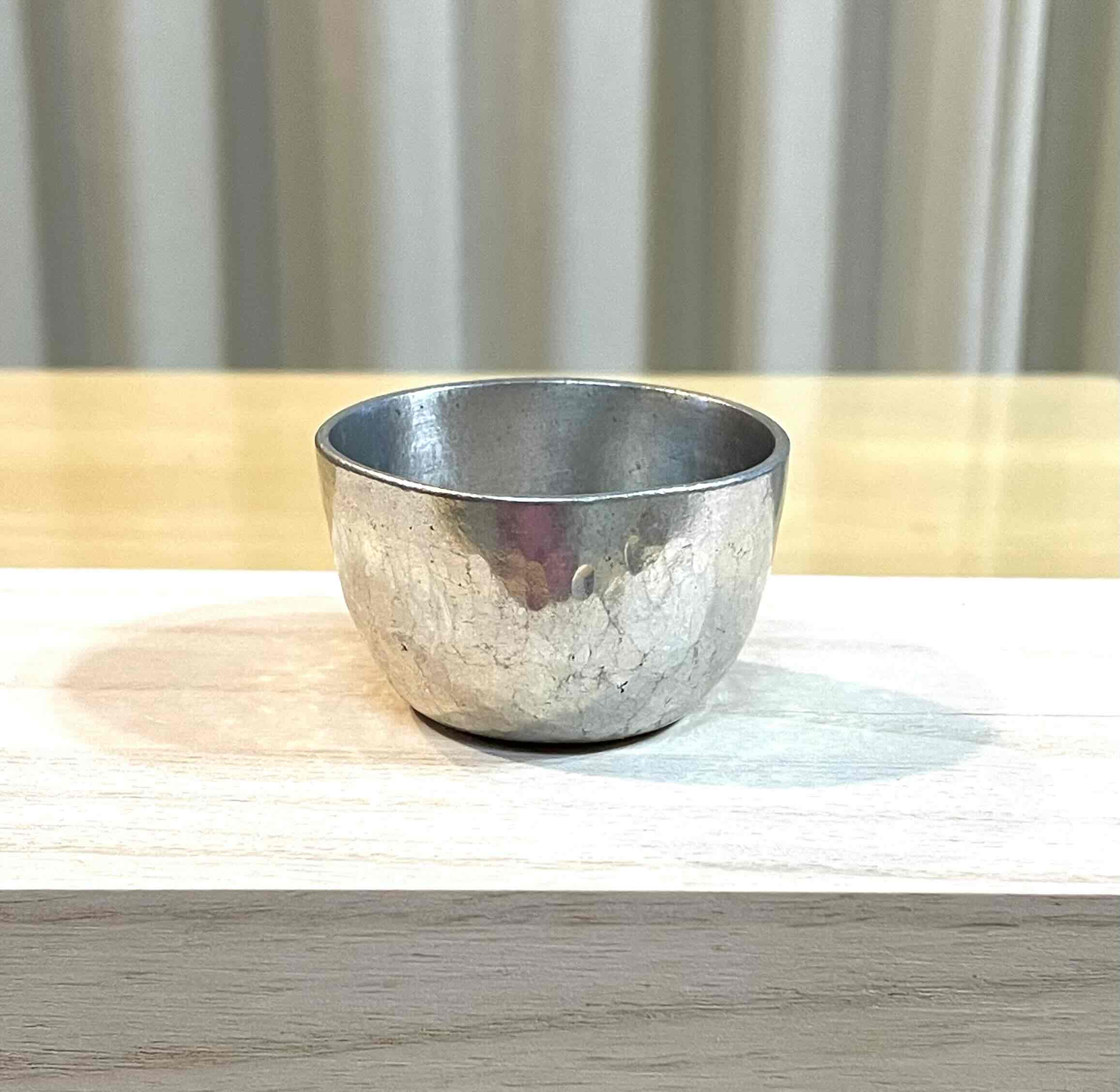 燕市産業史料館で作った愛用の錫ぐい呑み